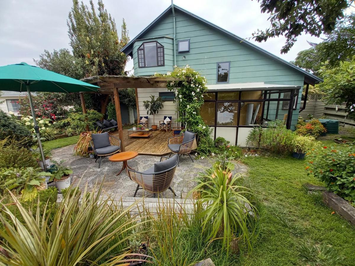 Birds Eyes Te Awanga Bed & Breakfast Dış mekan fotoğraf