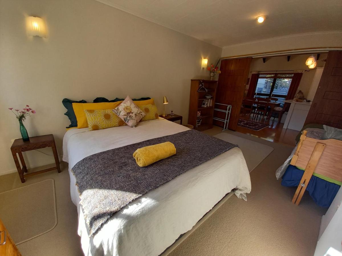 Birds Eyes Te Awanga Bed & Breakfast Dış mekan fotoğraf