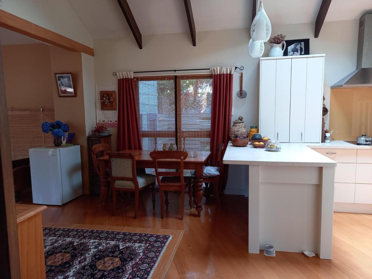 Birds Eyes Te Awanga Bed & Breakfast Dış mekan fotoğraf